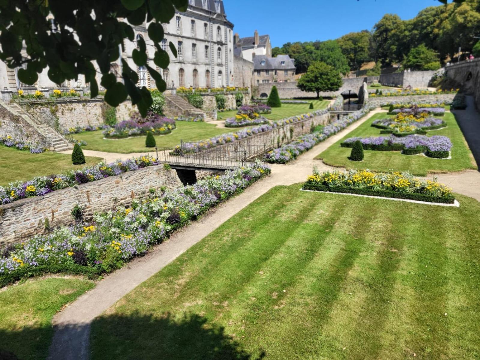 Gite De La Muse Centre Ville - Jardin Sérent Esterno foto